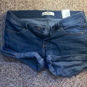 Never worn Hollister jean shorts